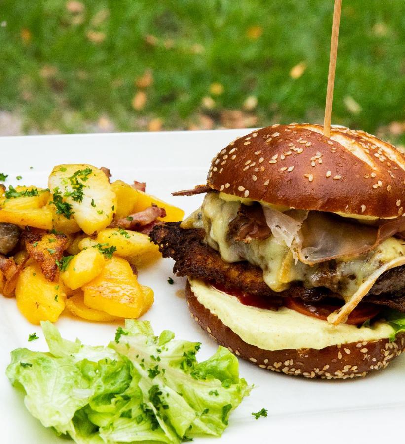 Logis Hotel Restaurant De La Poste Et Spa De Montagne Льо Боном Екстериор снимка